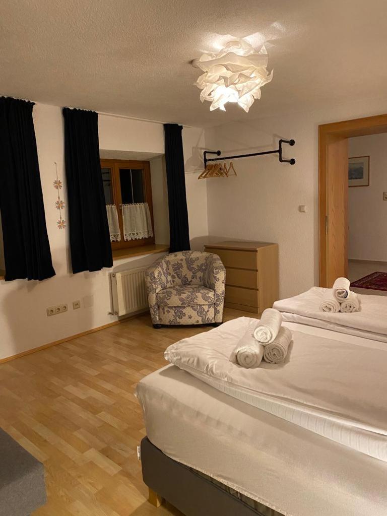 Appartments Krone Bichlbach Quarto foto